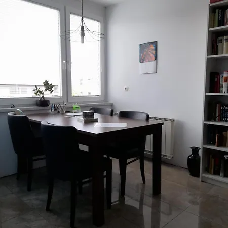 Проживание в семье For Women Or Couples Любляна